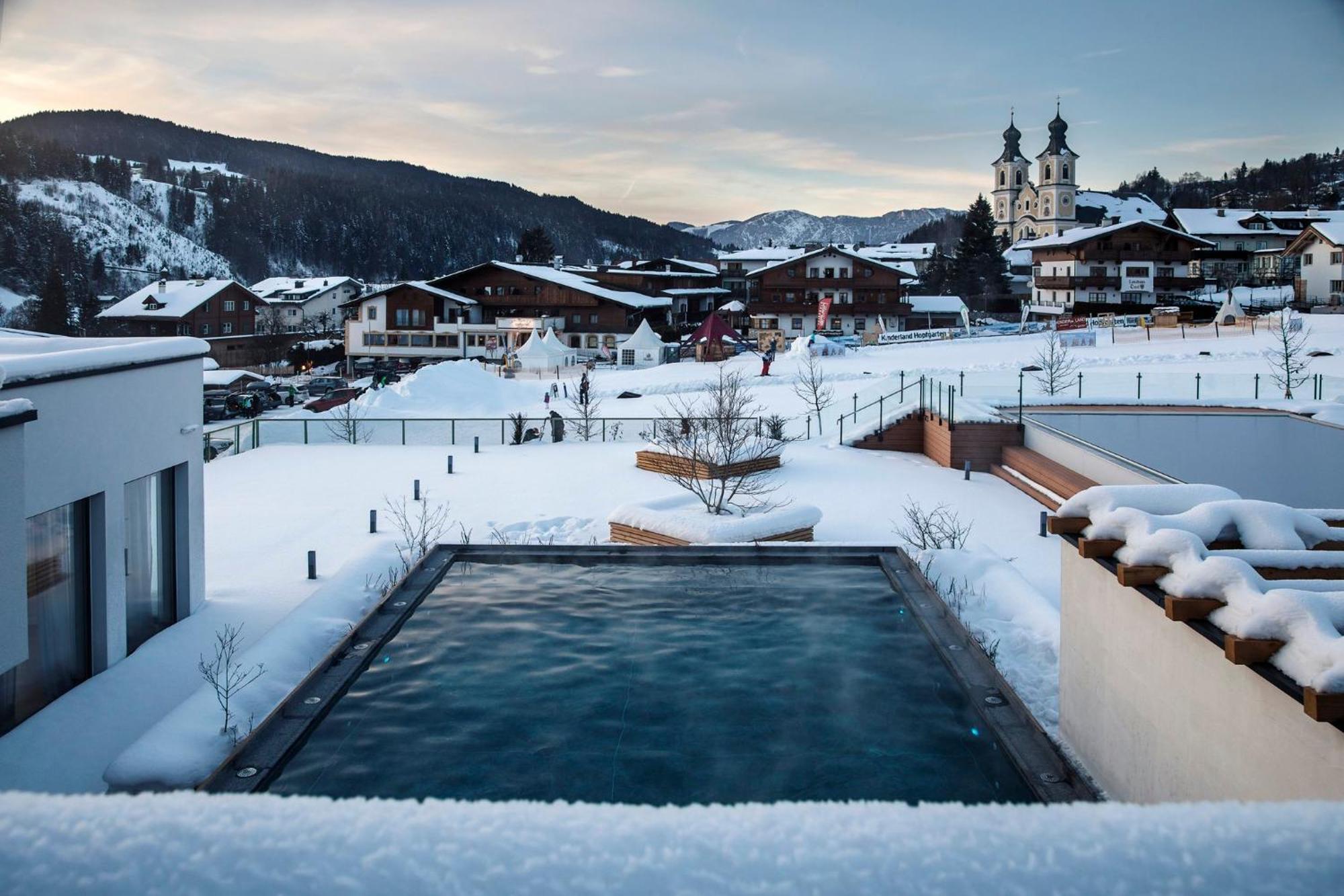 Das Hohe Salve Sportresort, 4 Sterne Superior Hopfgarten im Brixental Eksteriør billede